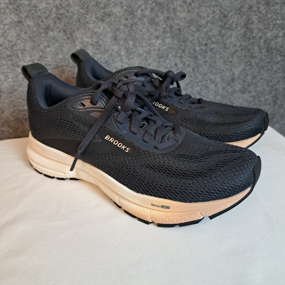 Brooks Trace 4 Shoes Womens Size 6.5 Black‎ Mesh Running Sneakers 1204411B037